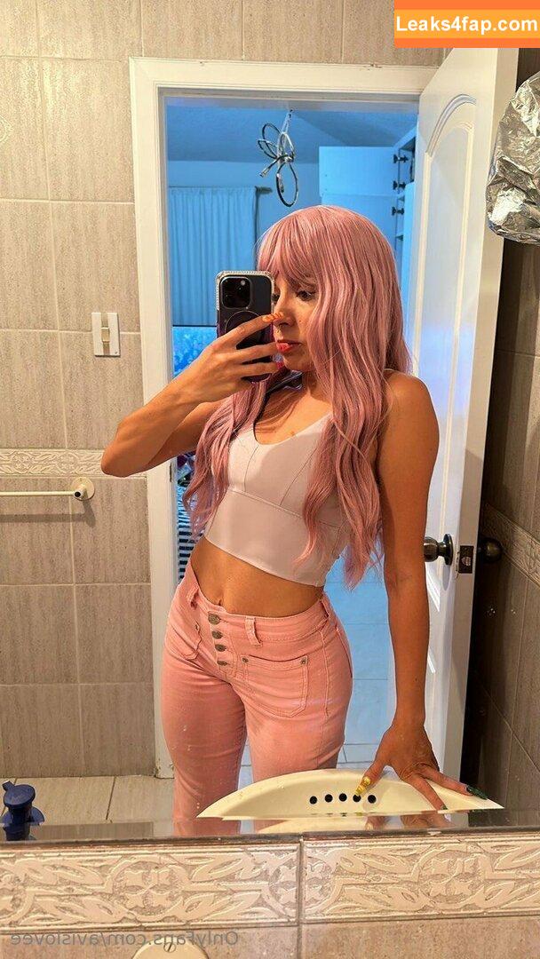 avislovee / _avislove_ leaked photo photo #0115