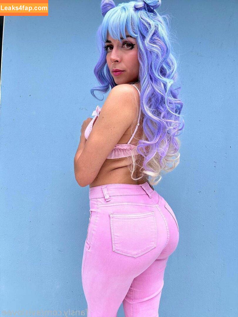 avislovee / _avislove_ leaked photo photo #0293