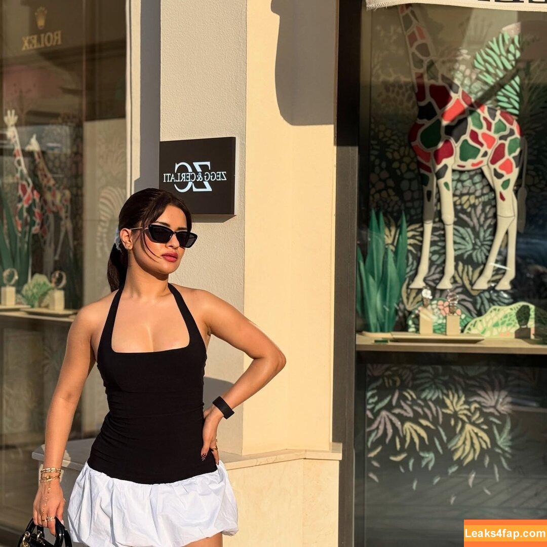 Avneet Kaur / avneetkaur_13 слитое фото фото #0077