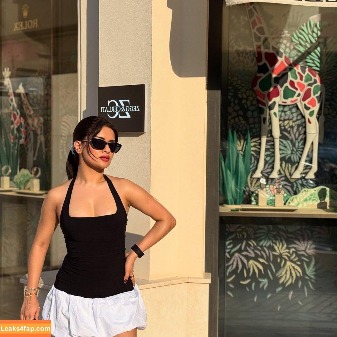 Avneet Kaur / avneetkaur_13 слитое фото фото #0081