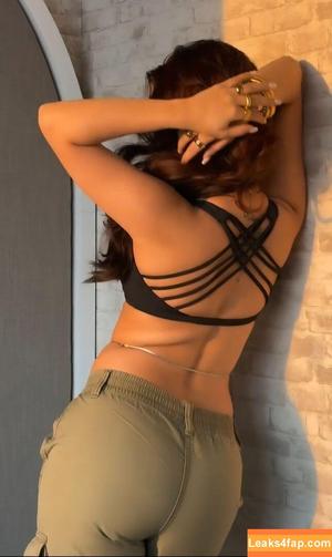 Avneet Kaur фото #0086