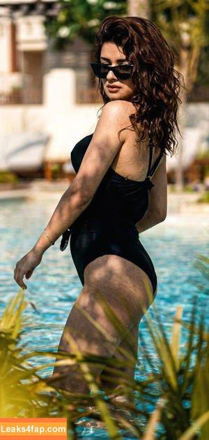 Avneet Kaur фото #0112