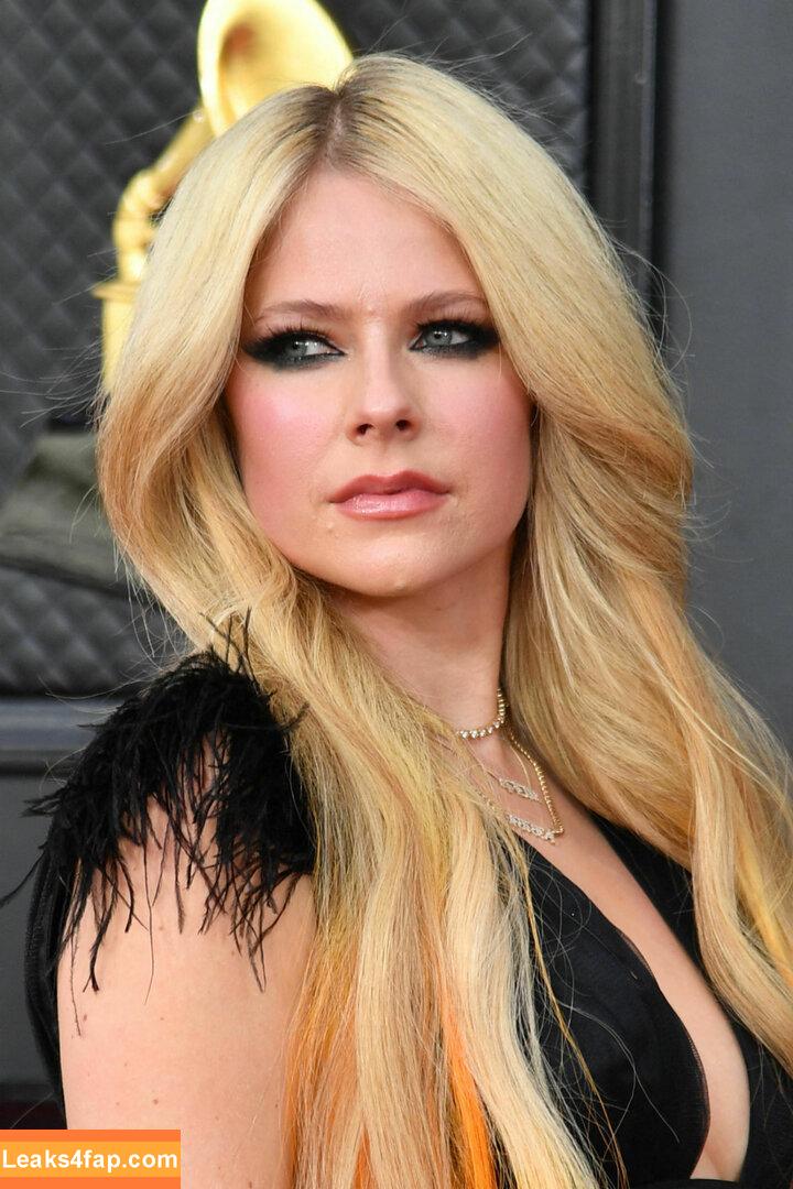 Avril Lavigne / AvrilLavigne leaked photo photo #0003