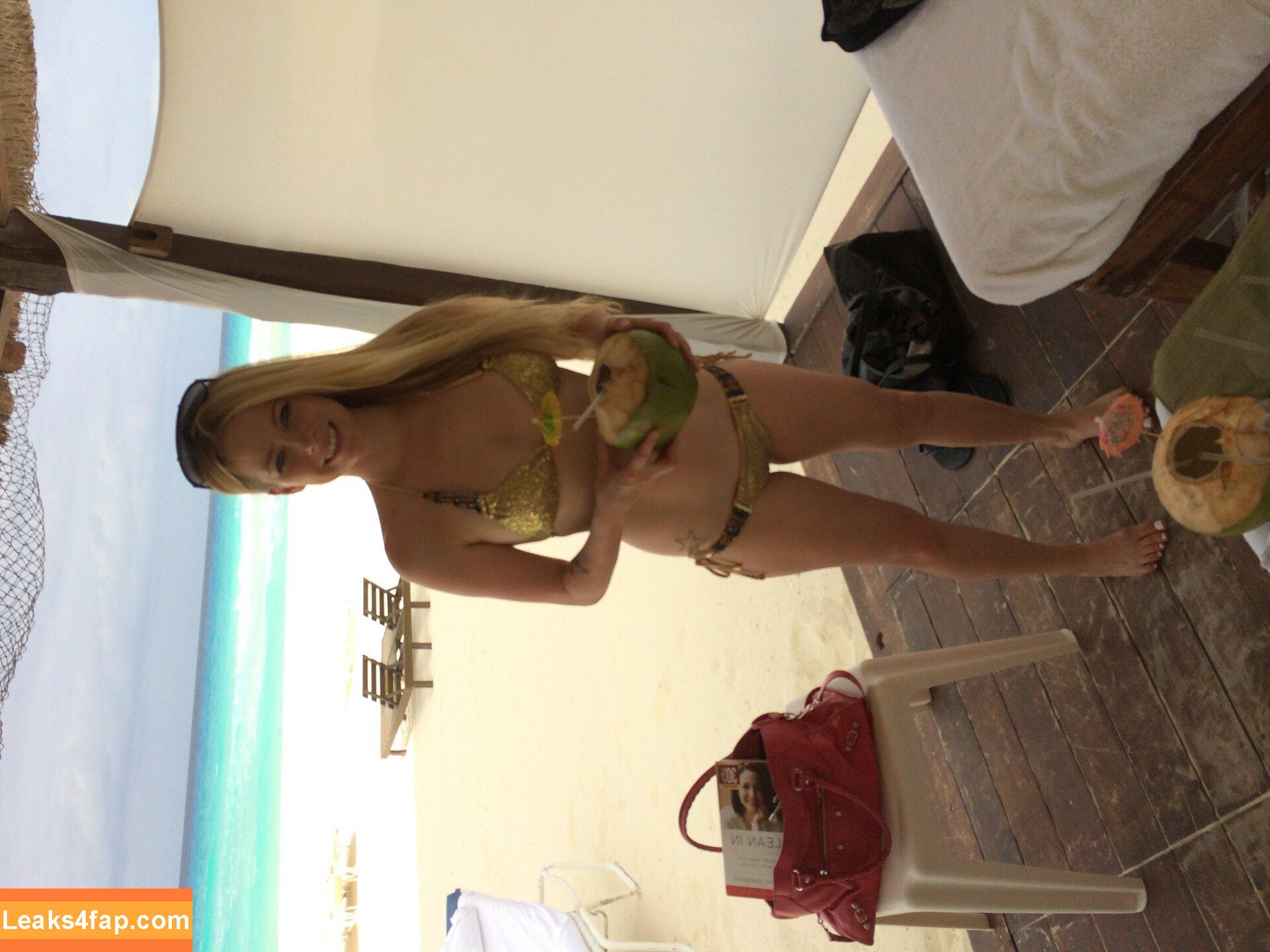 Avril Lavigne / AvrilLavigne leaked photo photo #0090