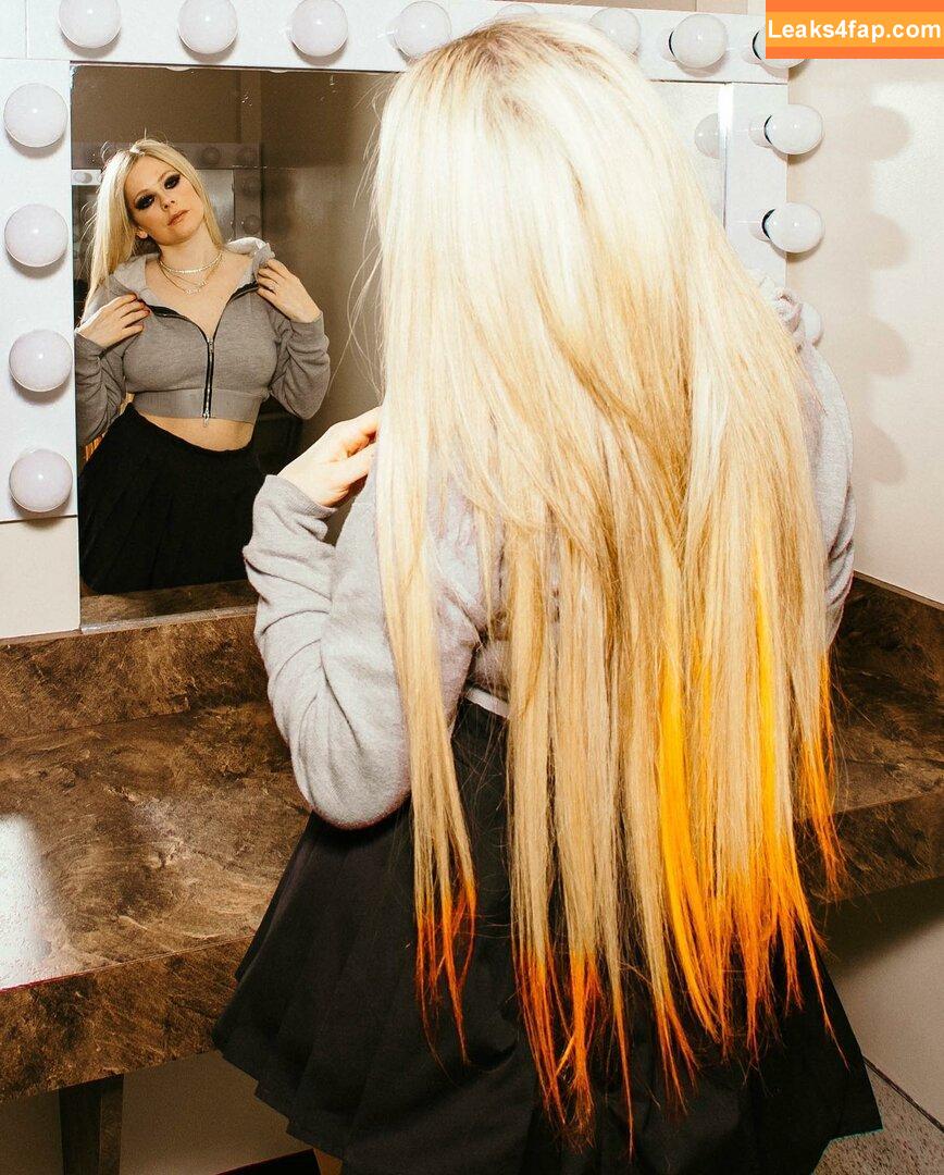 Avril Lavigne / AvrilLavigne leaked photo photo #0112