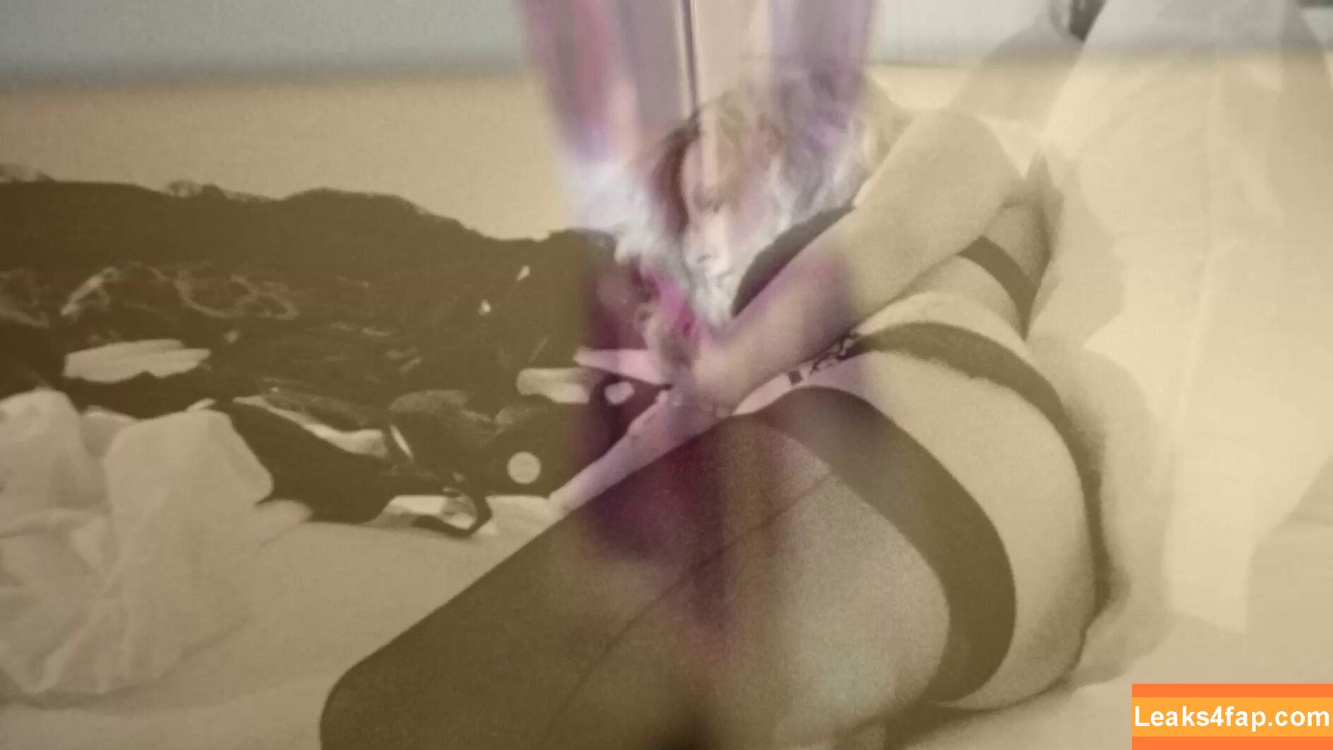 Avril Lavigne / AvrilLavigne leaked photo photo #0189