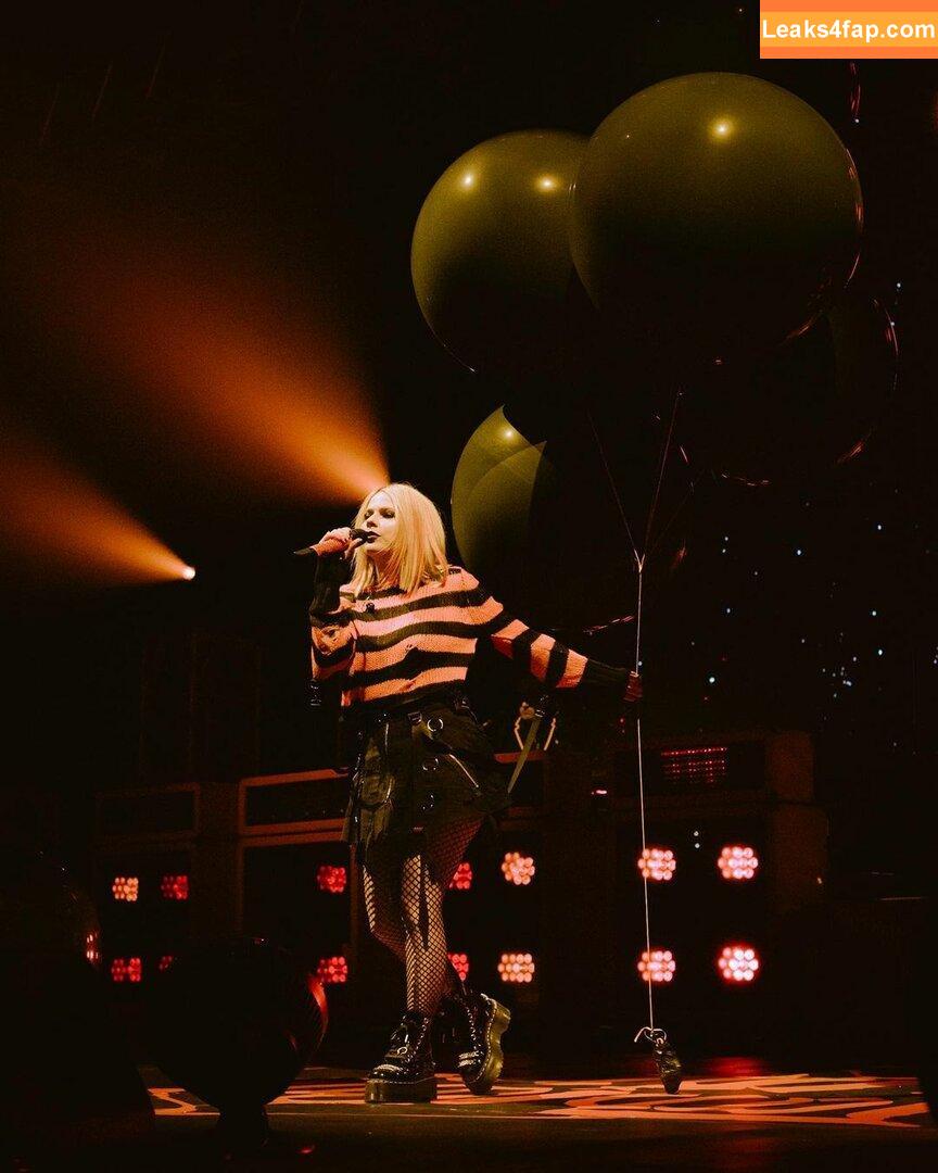 Avril Lavigne / AvrilLavigne leaked photo photo #0323