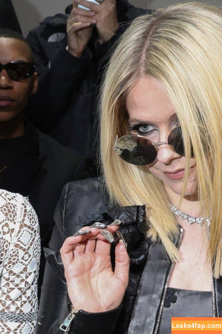 Avril Lavigne / AvrilLavigne leaked photo photo #0356
