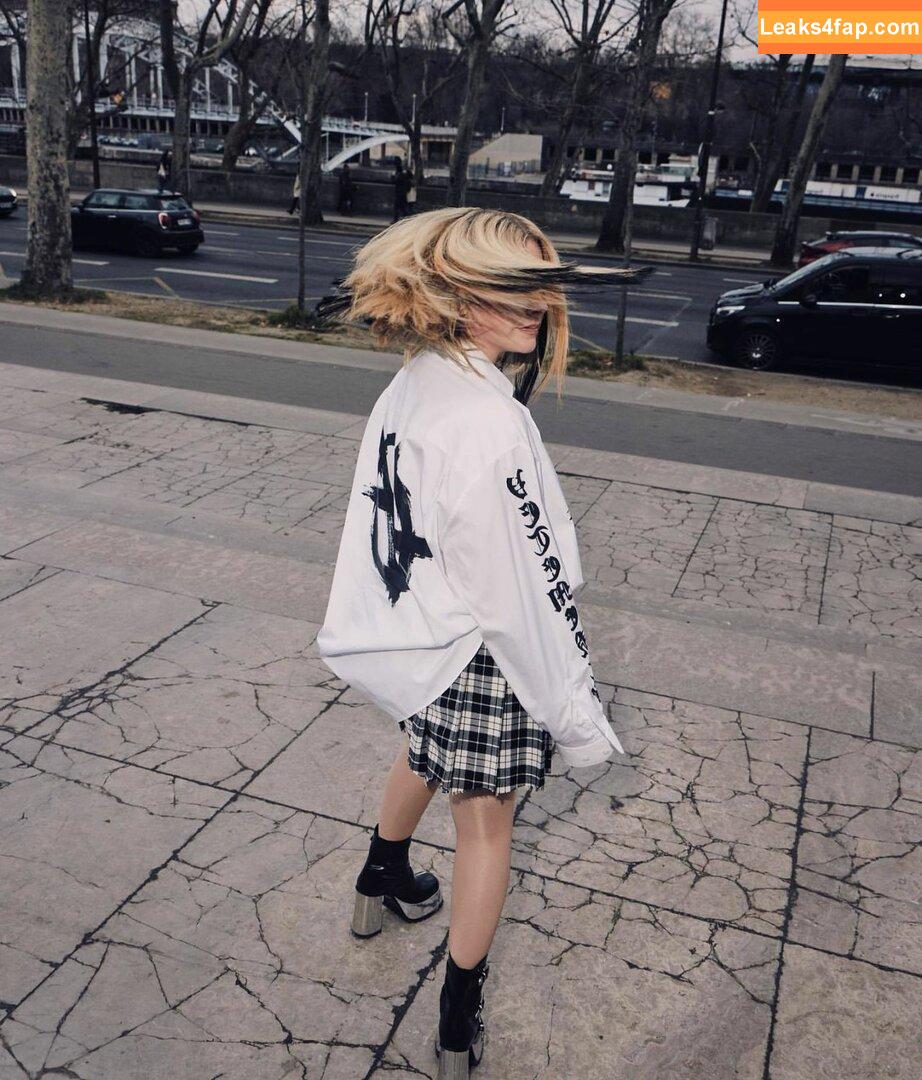 Avril Lavigne / AvrilLavigne leaked photo photo #0364