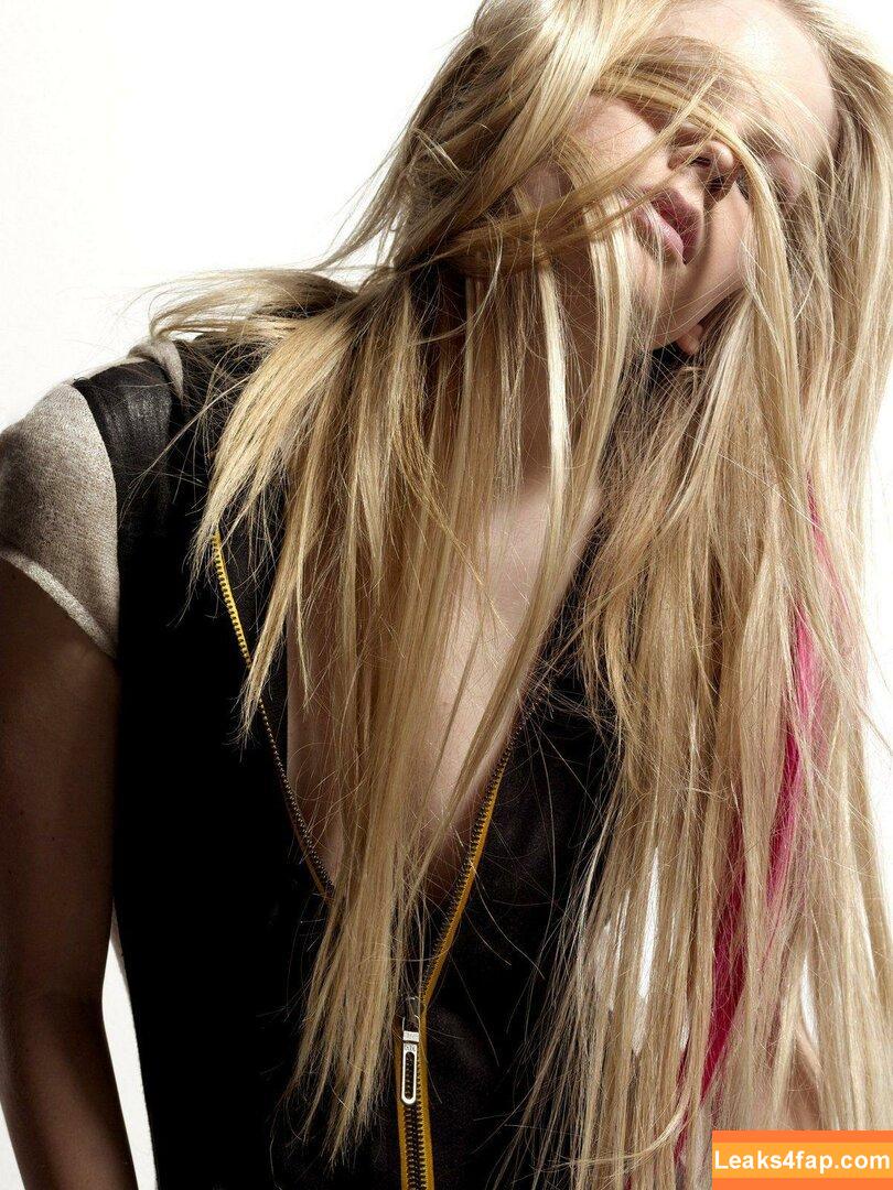 Avril Lavigne / AvrilLavigne leaked photo photo #0371