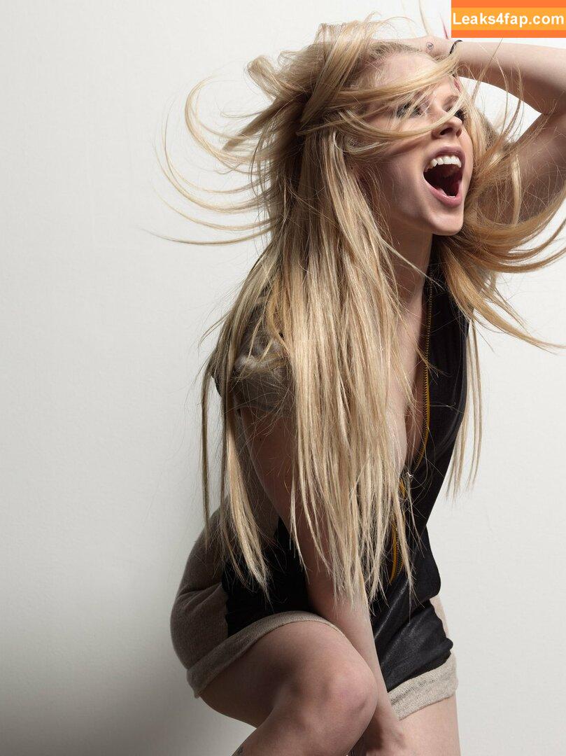 Avril Lavigne / AvrilLavigne leaked photo photo #0381