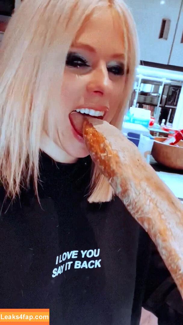 Avril Lavigne / AvrilLavigne leaked photo photo #0420