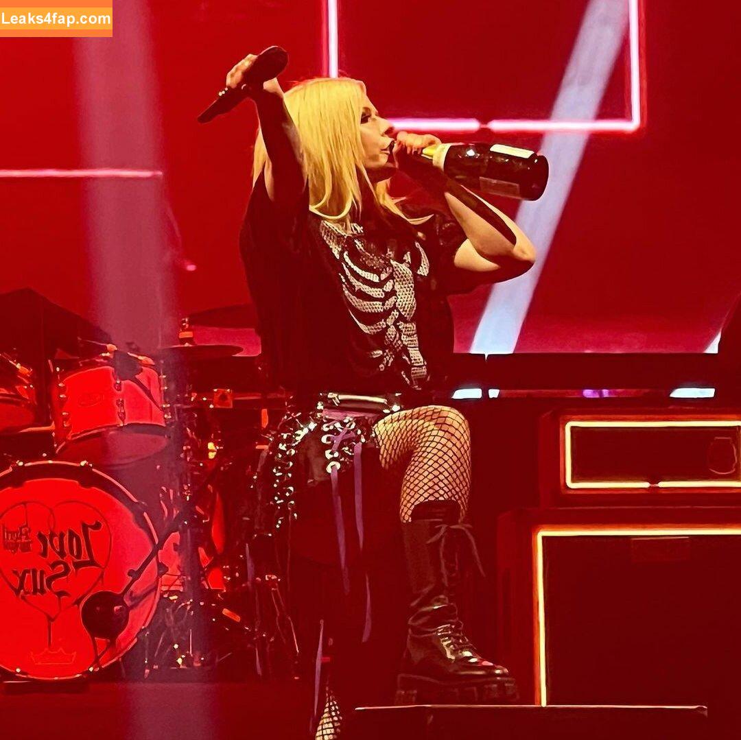 Avril Lavigne / AvrilLavigne leaked photo photo #0448