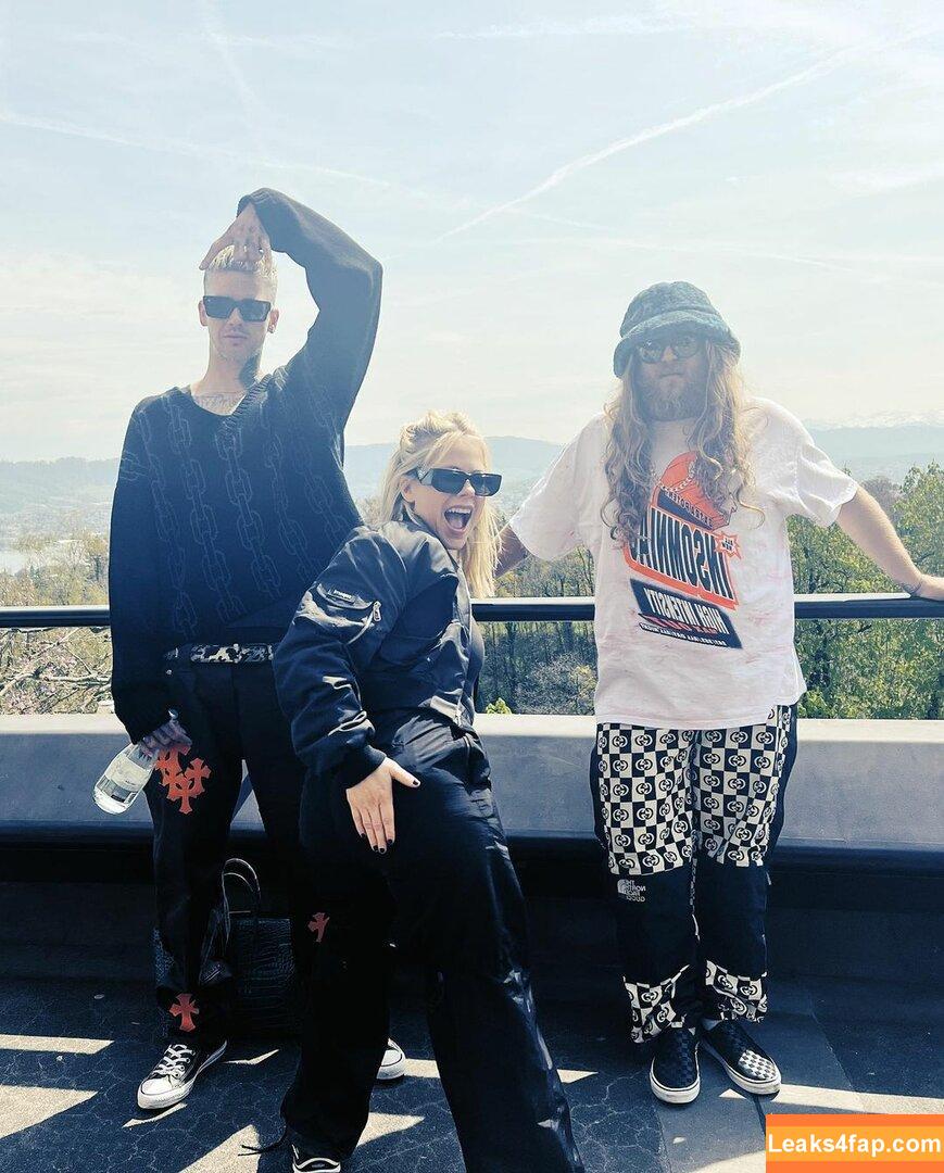Avril Lavigne / AvrilLavigne leaked photo photo #0451