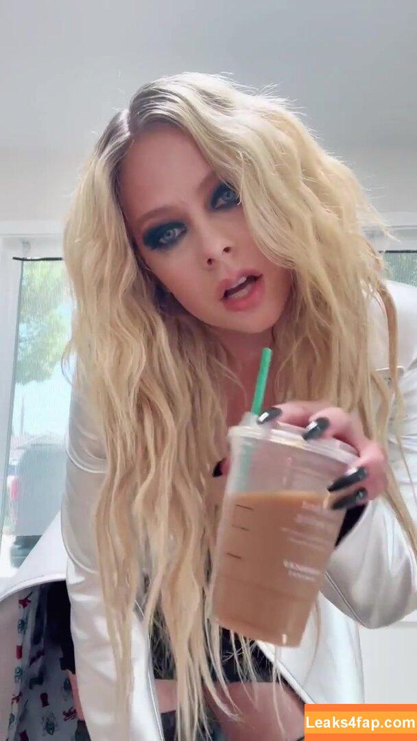 Avril Lavigne / AvrilLavigne leaked photo photo #0512