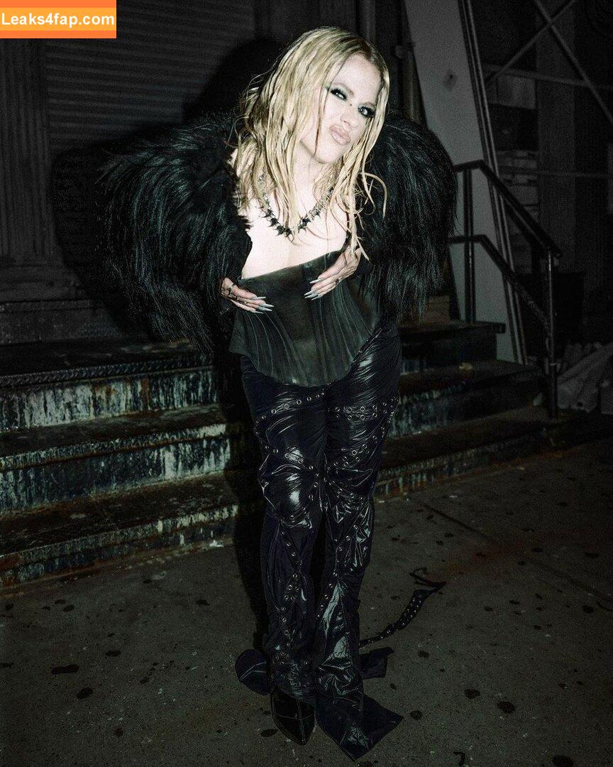 Avril Lavigne / AvrilLavigne leaked photo photo #0546