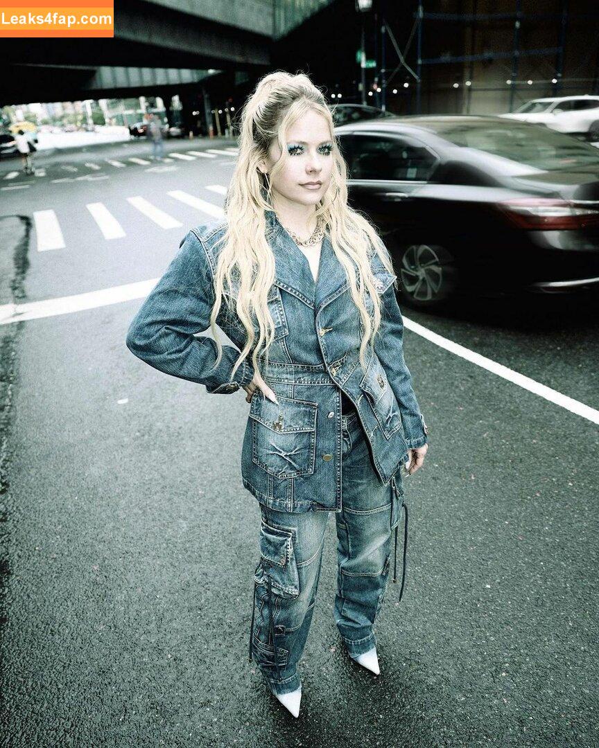 Avril Lavigne / AvrilLavigne leaked photo photo #0558