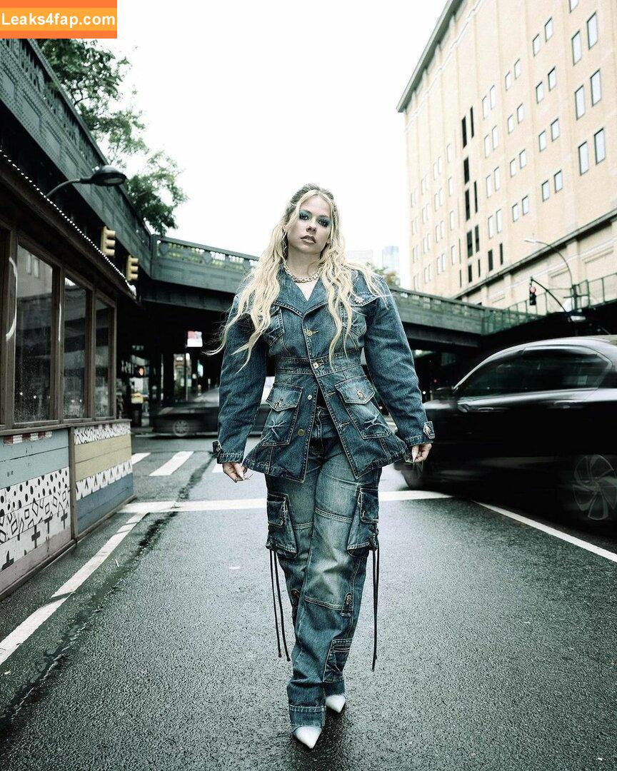 Avril Lavigne / AvrilLavigne leaked photo photo #0561