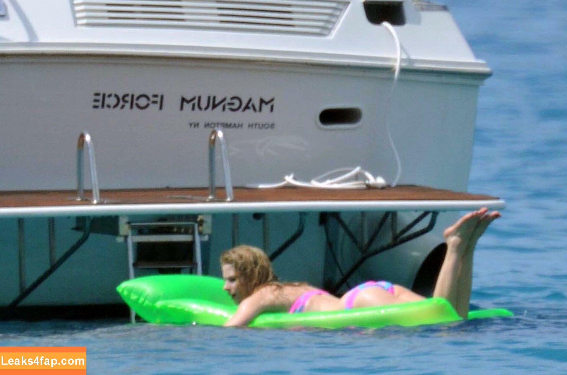 Avril Lavigne / AvrilLavigne leaked photo photo #0593