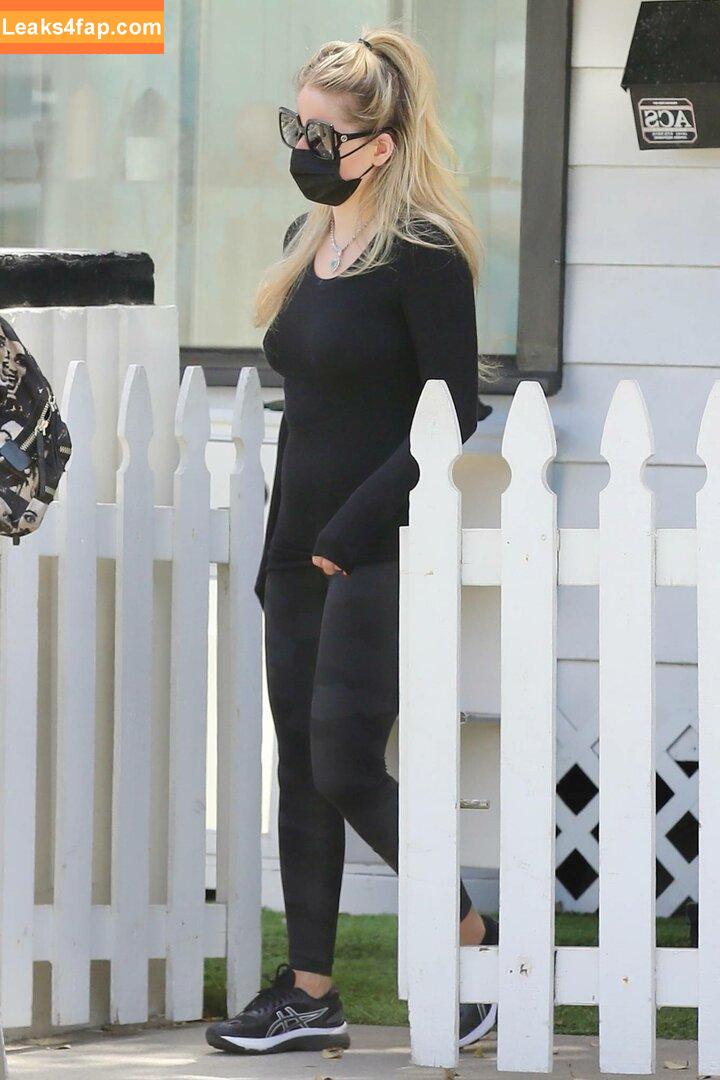 Avril Lavigne / AvrilLavigne слитое фото фото #0645