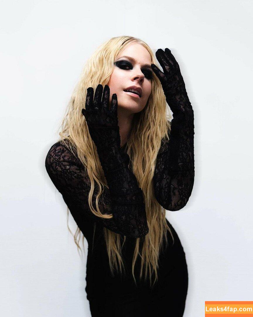 Avril Lavigne / AvrilLavigne слитое фото фото #0662