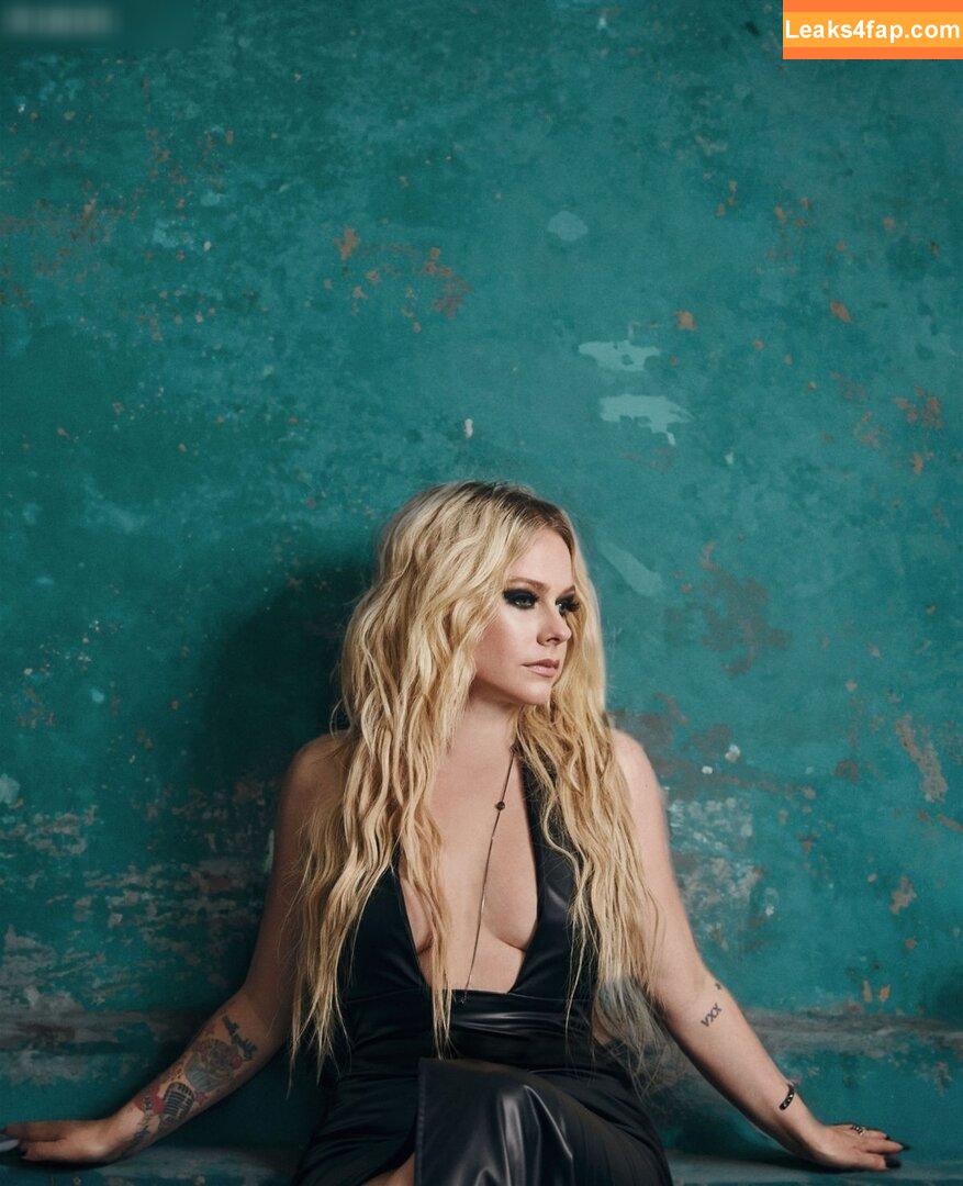 Avril Lavigne / 70927915  /  AvrilLavigne leaked photo photo #0877