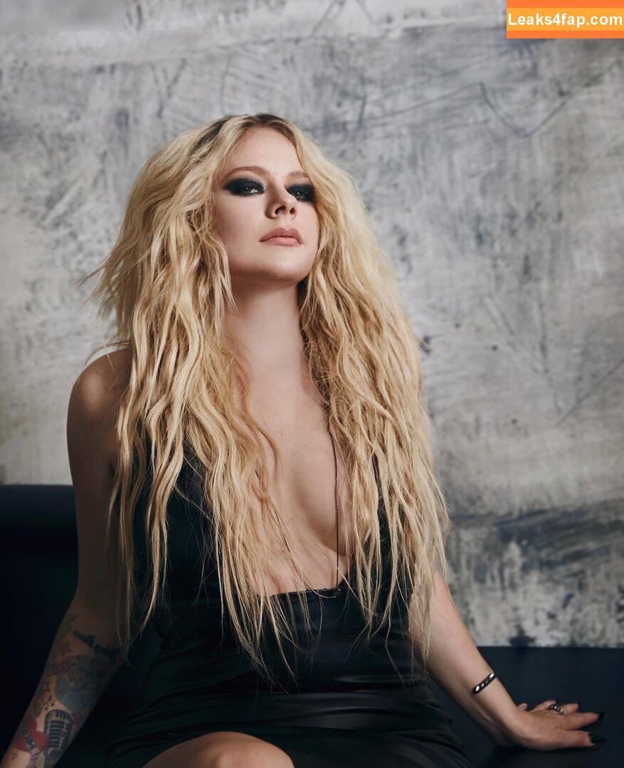 Avril Lavigne / 70927915  /  AvrilLavigne leaked photo photo #0882