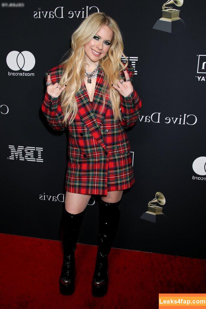 Avril Lavigne / 70927915  /  AvrilLavigne leaked photo photo #0898