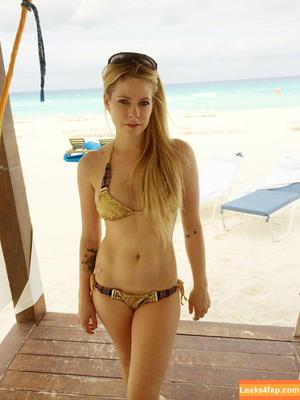 Avril Lavigne photo #0094