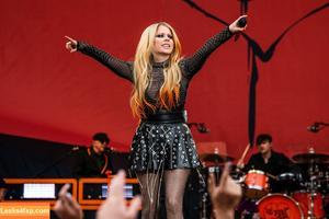 Avril Lavigne photo #0200