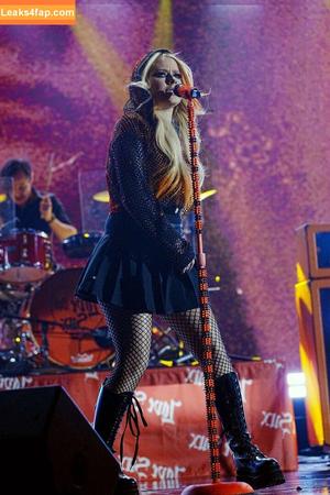 Avril Lavigne photo #0253