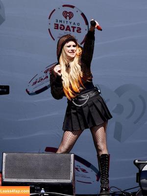 Avril Lavigne photo #0263