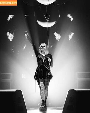 Avril Lavigne photo #0322
