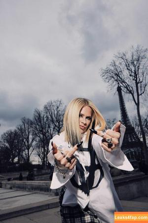Avril Lavigne photo #0360