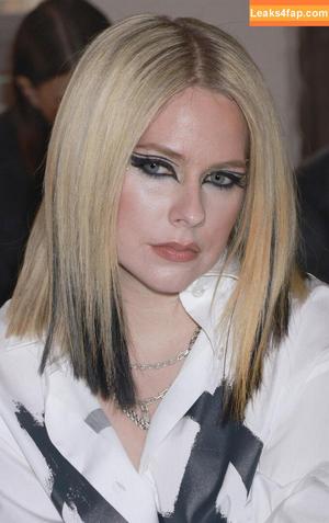 Avril Lavigne photo #0361