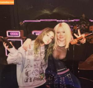 Avril Lavigne photo #0398