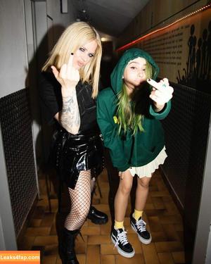 Avril Lavigne photo #0456