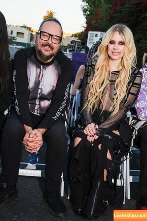 Avril Lavigne фото #0571