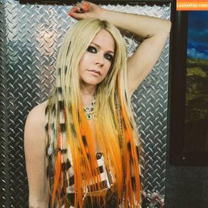 Avril Lavigne фото #0611