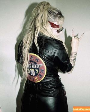 Avril Lavigne photo #0823