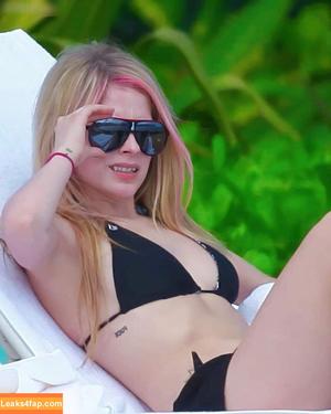 Avril Lavigne photo #0859