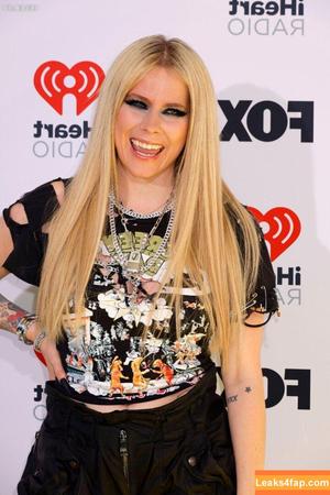 Avril Lavigne photo #0939