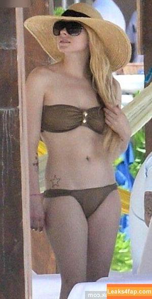 Avril Lavigne photo #1055