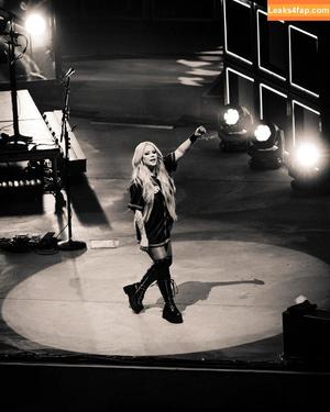 Avril Lavigne photo #1172