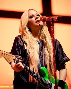 Avril Lavigne photo #1173