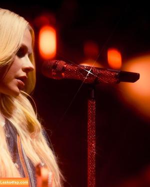 Avril Lavigne photo #1177