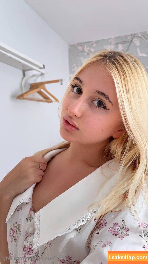 avroralady /  leaked photo photo #0006