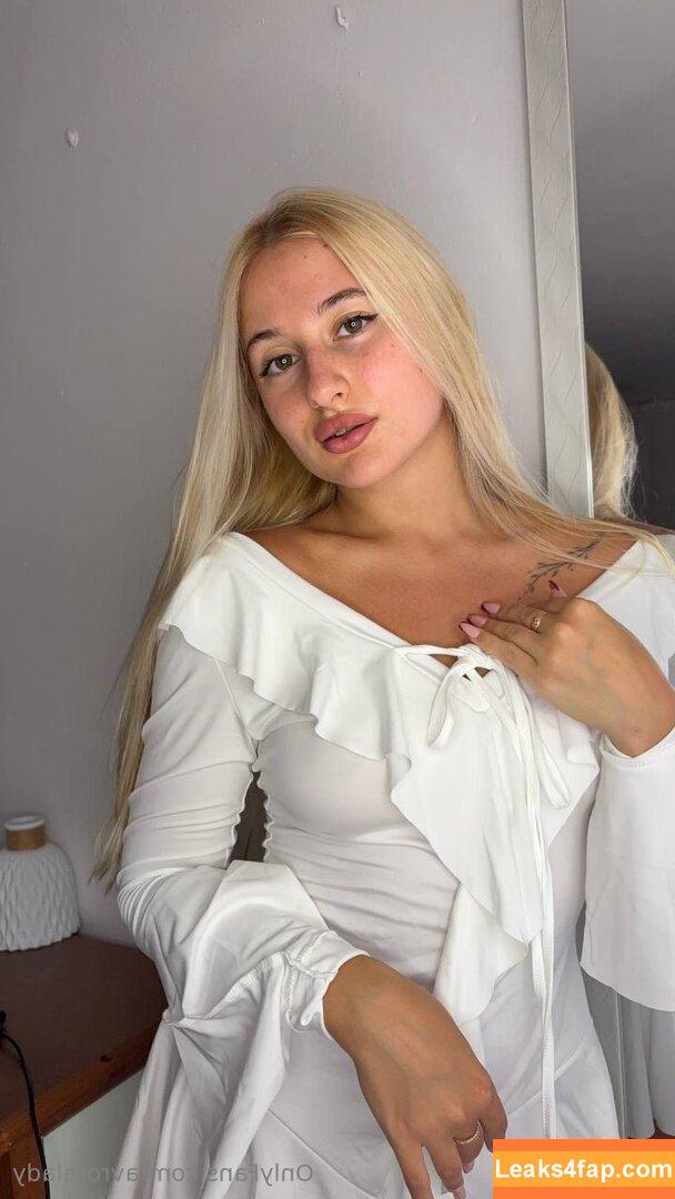 avroralady /  leaked photo photo #0010