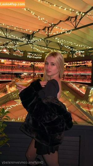avroralady photo #0036