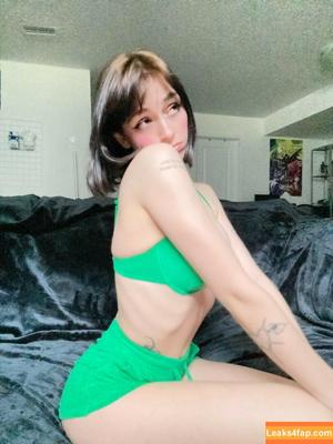 awholelottazozo photo #0007